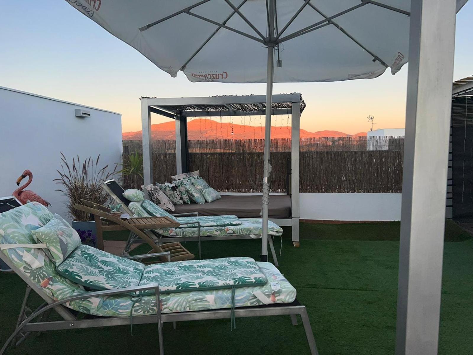 Atico Rilque, Apartamentos Independientes Con Jacuzzi Privado Y Terraza En Ронда Экстерьер фото